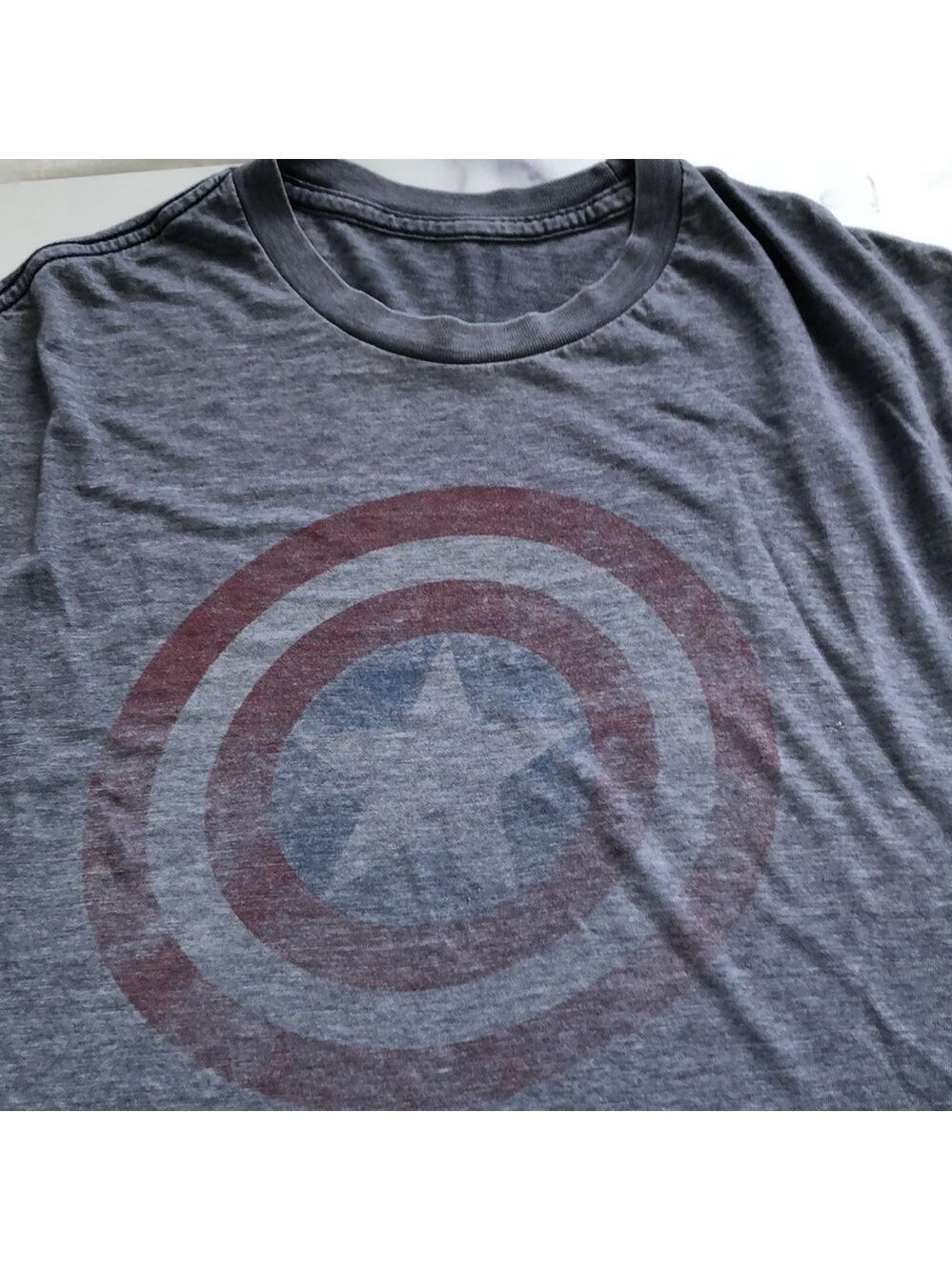 Captain America Faded Graphic Tee Gray Size Large - Picture 6 of 13